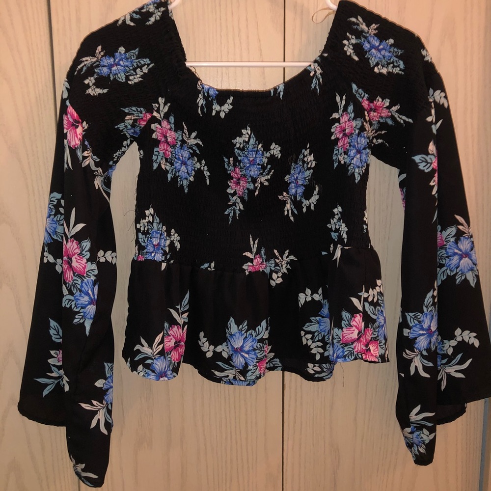 OFF THE SHOULDER BELL BOTTOM TOP